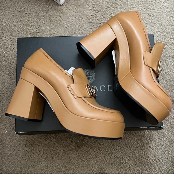 Versace Logo Leather Brown Platform Pumps Size 40/10 - Picture 6 of 17